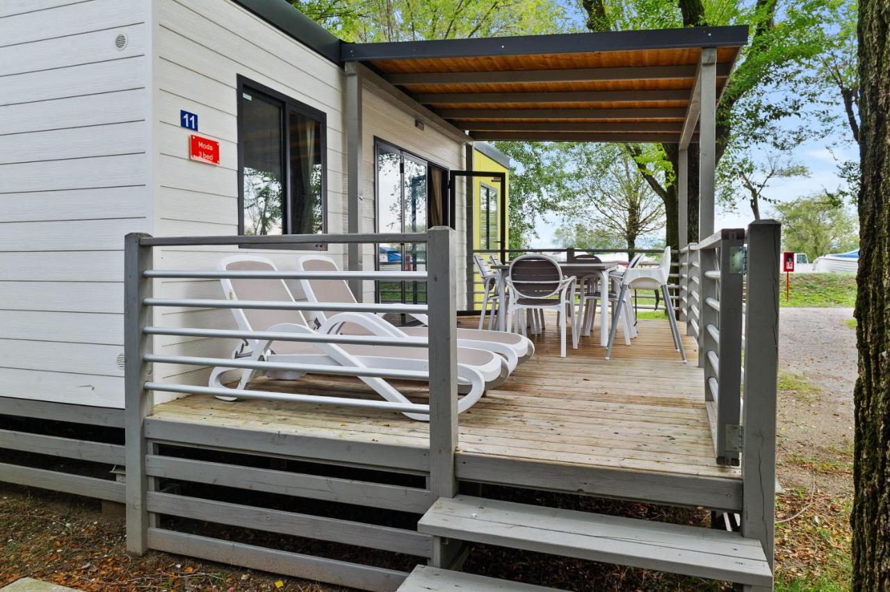 Mobile Homes Solaris Vacanceselect シベニク エクステリア 写真